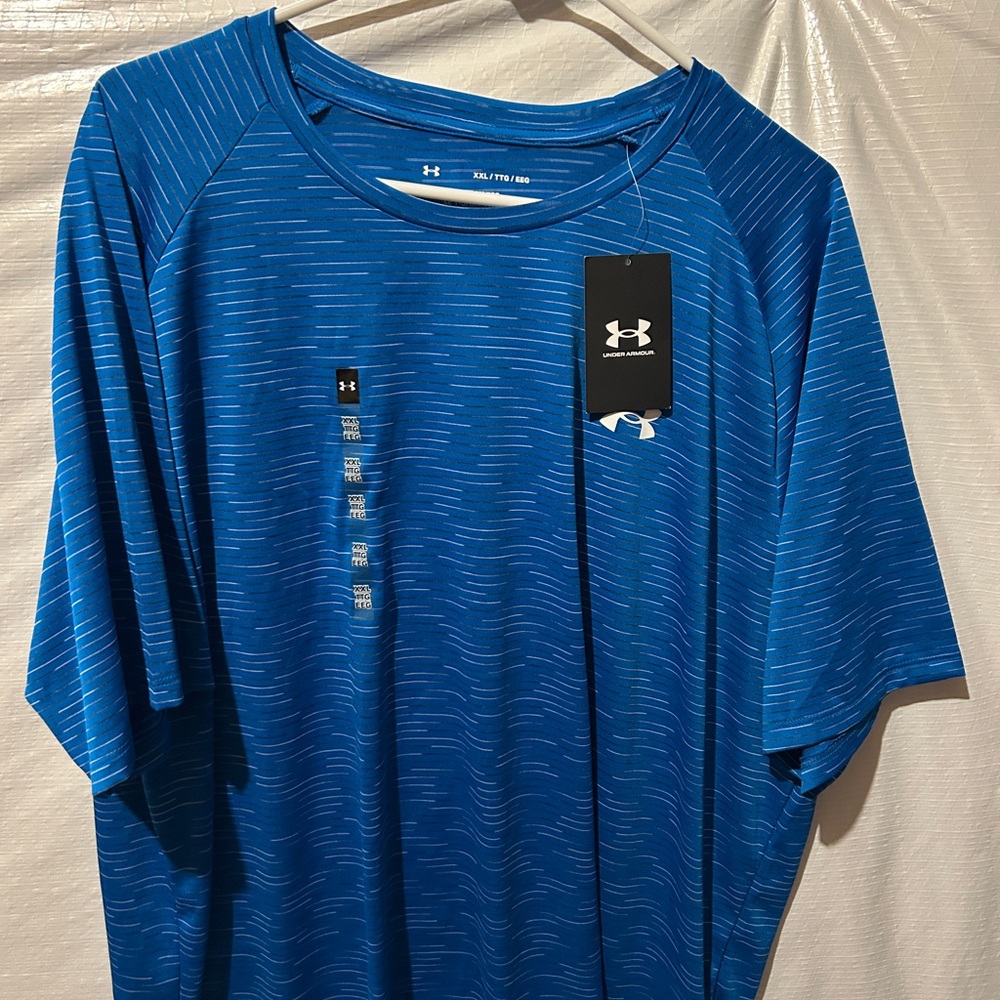 Under Armour Blue Short Sleeve Tee with Moisture-Wicking Fabric